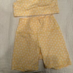 Wilo Two Piece Workout Set